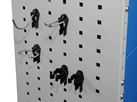 02_ganchos de plástico y acero